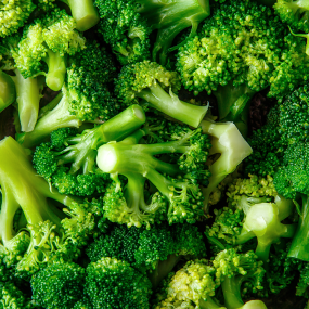 Brokkoli (Brassica oleracea)